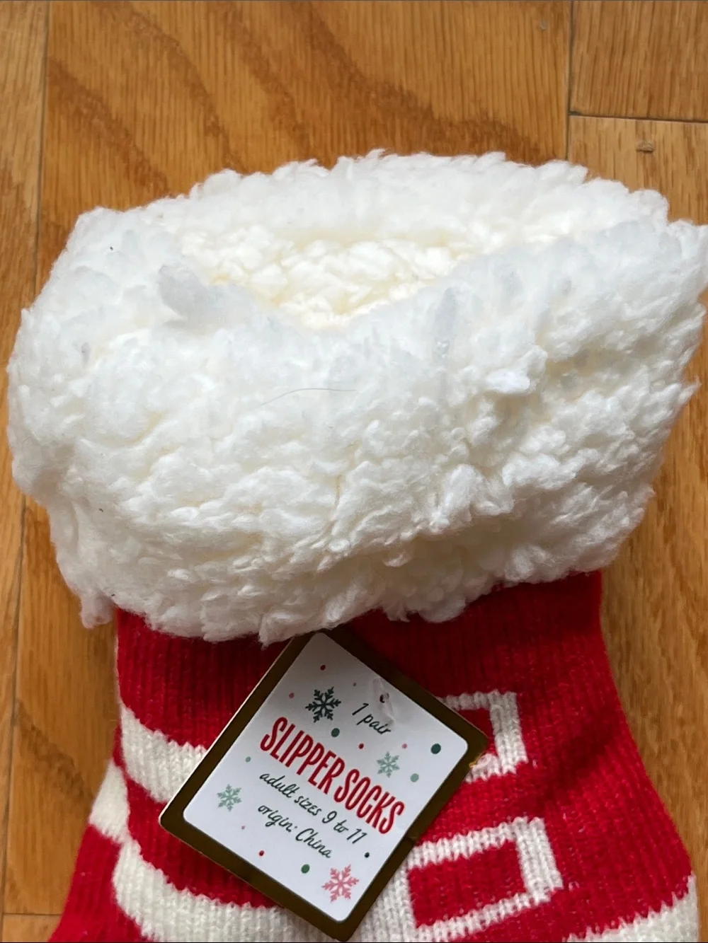 Cozy Red & White Fuzzy Cuff Slipper Socks size adult 9 to 11